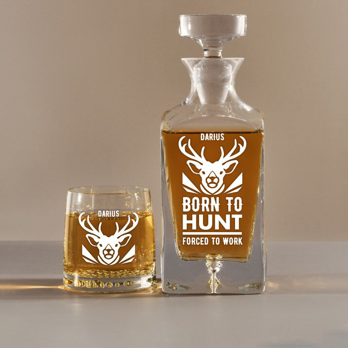 Born to hunt - Graviruotų grafino ir viskio taurių rinkinys