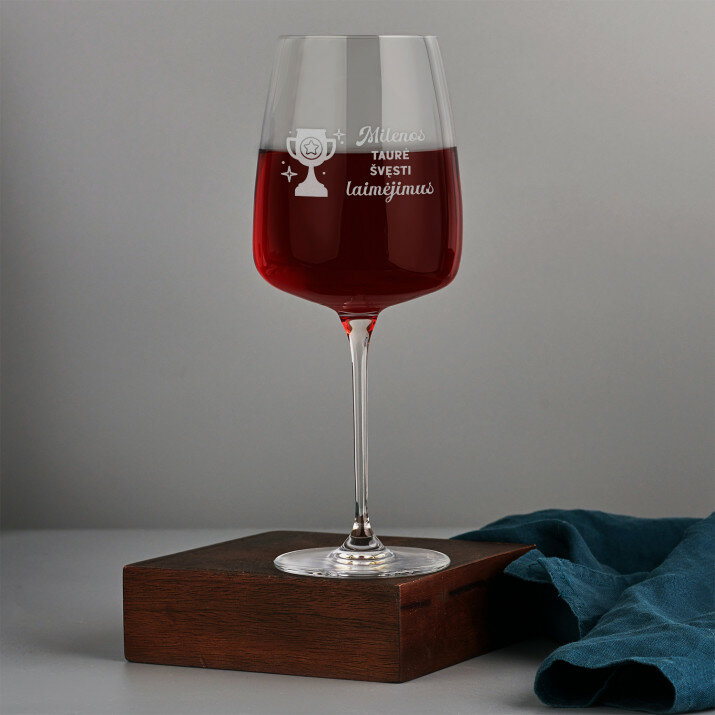 Švęsti laimėjimus - Didelė vyno taurė 600 ml