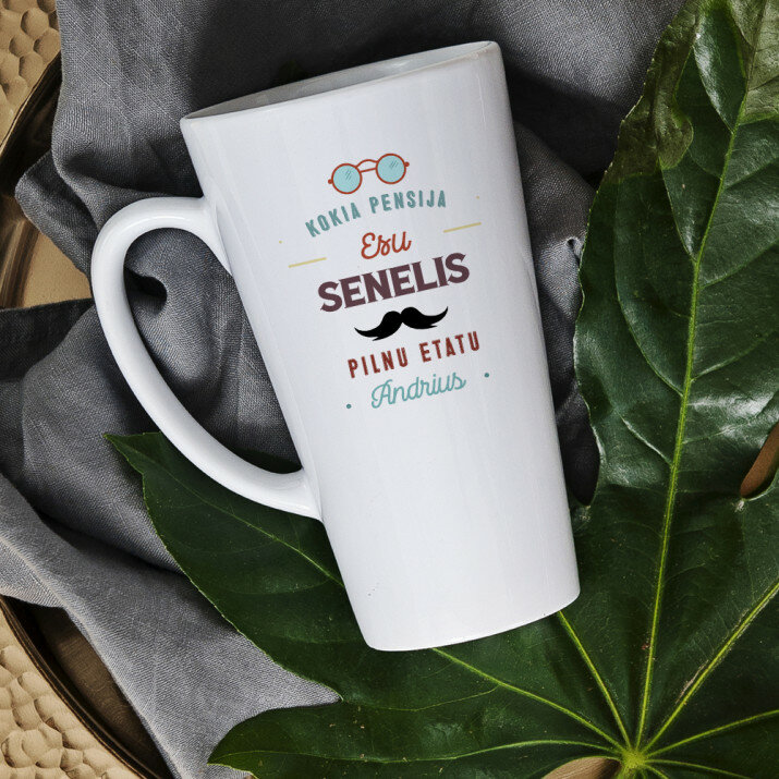 Senelis pilnu etatu - Personalizuotas puodelis