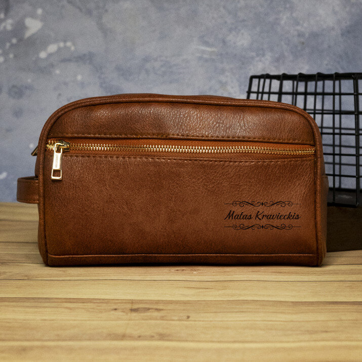 Vardas ir pavardė - Vyriška kosmetinė su graviravimu