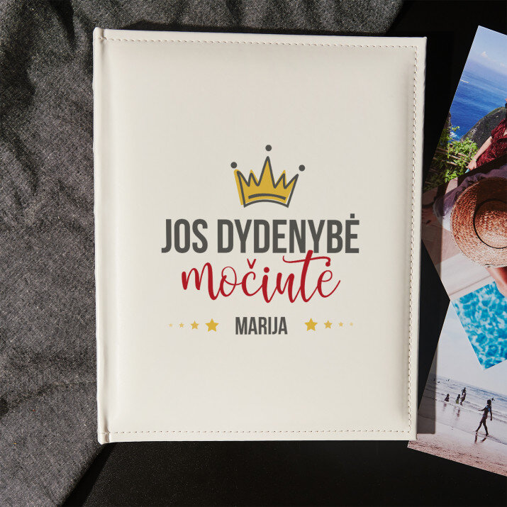 Jos dydenybė močiutė - Nuotraukų albumas