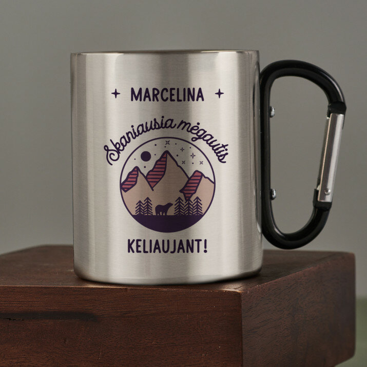 Skaniausia mėgautis keliaujant - Metalinis puodelis su karabinu