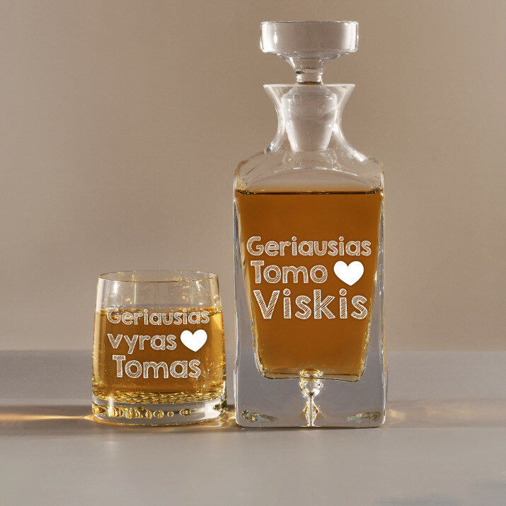 Geriausias viskis - Graviruotų grafino ir viskio taurių rinkinys Geriausias viskis - Graviruotų grafino ir viskio taurių rinkinys