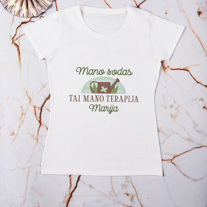 sodas yra mano terapija - Moteriški marškinėliai su spauda