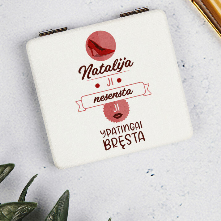 Ji nesensta - Kiseninis-Veidrodelis