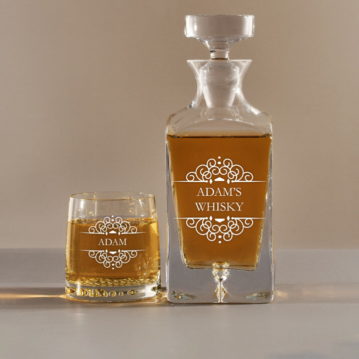 Ornamentai - Graviruotų grafino ir viskio taurių rinkinys Ornamentai - Graviruotų grafino ir viskio taurių rinkinys