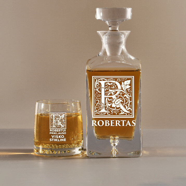 Nusipelnė stiklinės viskio - Graviruotų grafino ir viskio taurių rinkinys