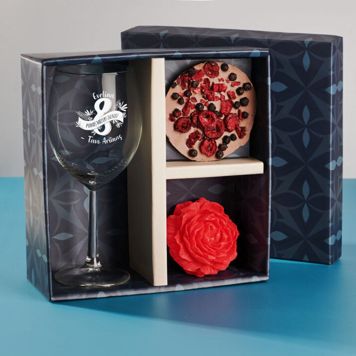 Dovanų rinkinys su vyno taure Moters dienai